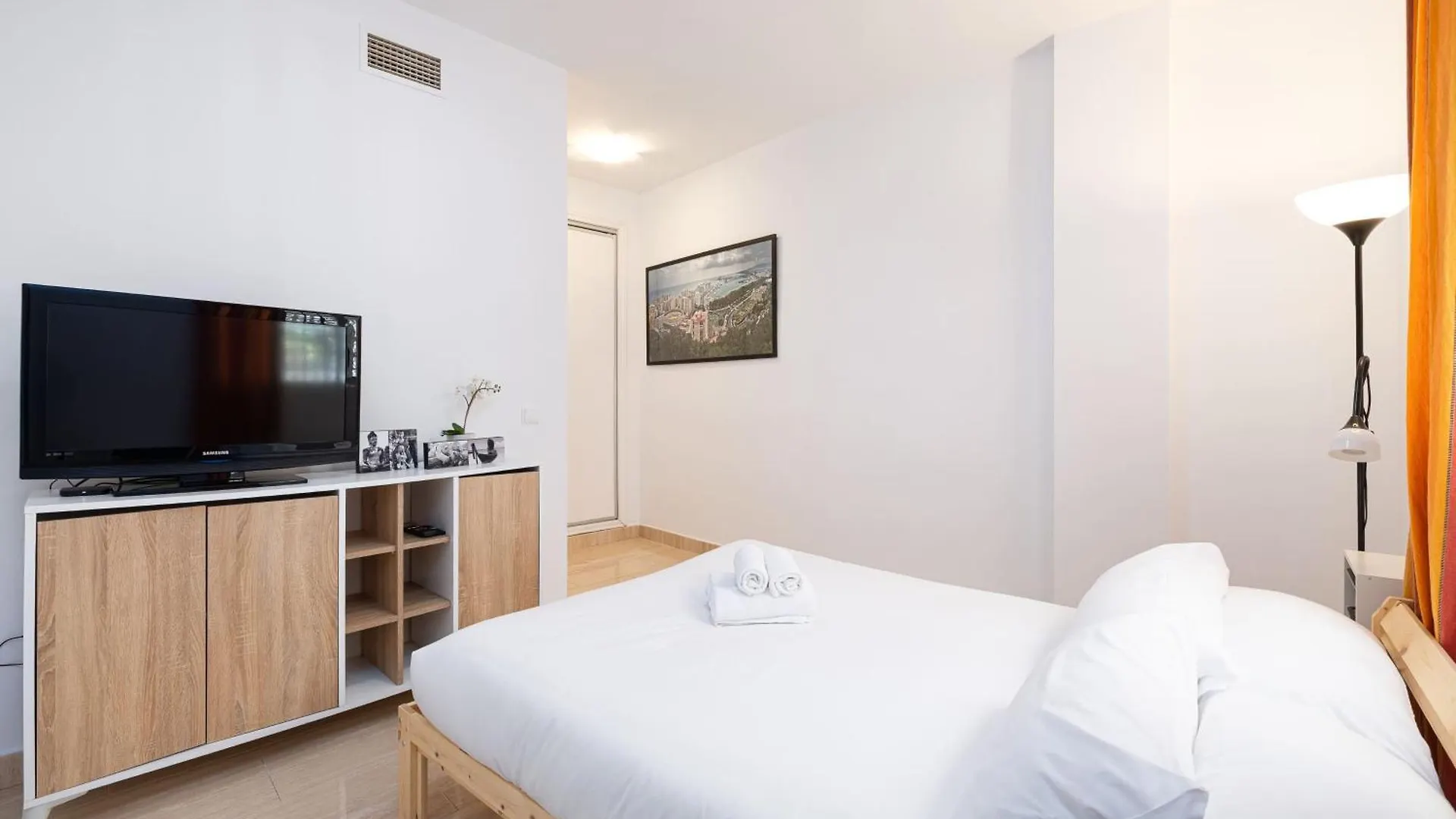 Cosy Flat Terrace 2 Bed 2 Bath Downtown Apartment Malaga