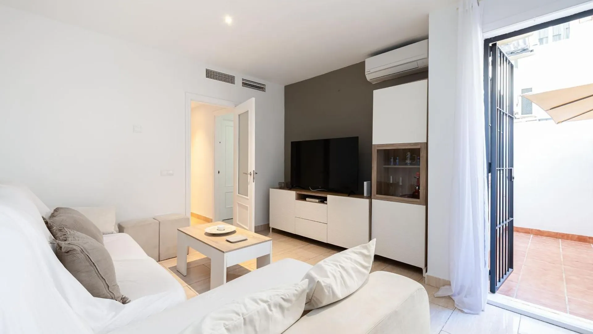 Cosy Flat Terrace 2 Bed 2 Bath Downtown Apartment Malaga
