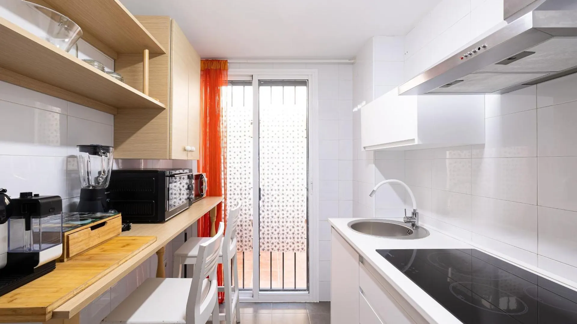 Cosy Flat Terrace 2 Bed 2 Bath Downtown Apartment Malaga